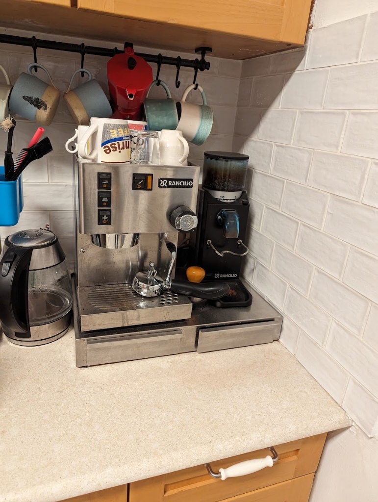 The restored Rancilio Silvia setup in my kitchen